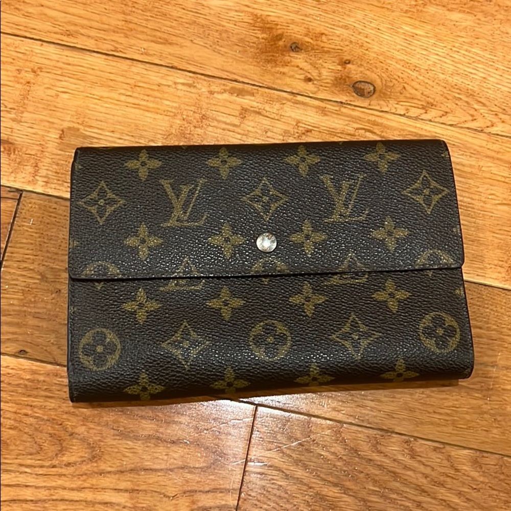Vintage LV Monogram Trifold Wallet